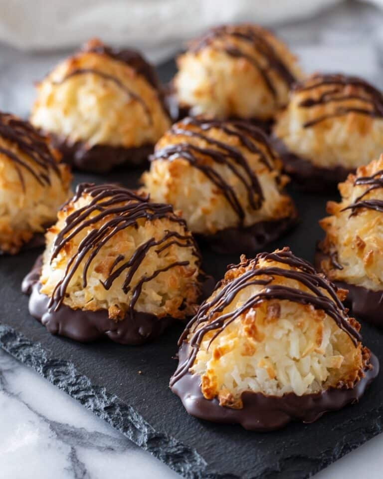 5-Ingredient Chewy Coconut Macaroons Recipe